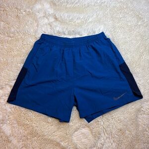 Nike Men's Royal Blue dri fit Athletic Shorts medium - 5” inseam no liner